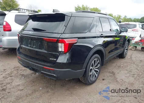 2025 Ford Explorer St-Line from USA, damaged, VIN 1FMUK8KH2SGA81005